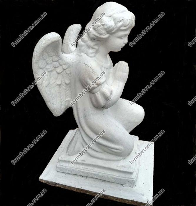 Фото 2. Форма для девочки ангела с крыльями бетонного